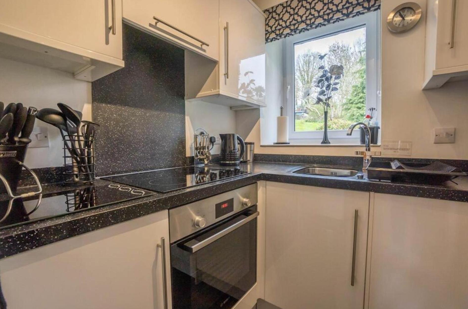 Apartament The Retreat, Steps From Amenities Windermere Zewnętrze zdjęcie